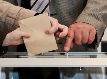 Kórházak miatt veszített városokat a Fidesz