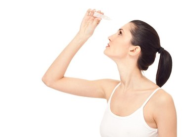 Olvasószemüveg helyett szemcseppel javíthatunk a látásunkon