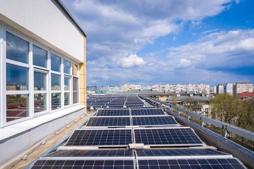 Rétvári Bence: napelemek kerültek a Szent Margit Kórház tetejére