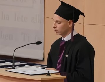 Rendszerkritikus beszédet tartott a frissdiplomás orvos, Takács Péter is reagált