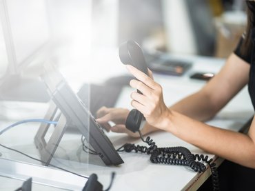 Arte: Évről évre egyre több fiatal hívja a lelki segélyvonalakat