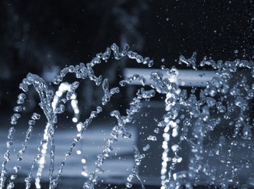 Ivókút, vízosztás, locsolás - így enyhítik a hőségérzetet a fővárosban